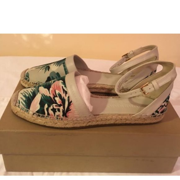 NIB Burberry Floral Abbingdon Espadrilles Flats - Picture 3 of 8